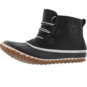 New women’s out n bout snow boots size 9.5 black